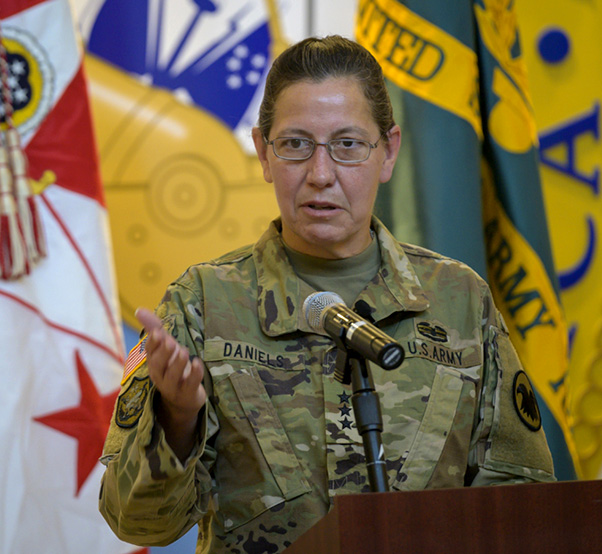 army-women1