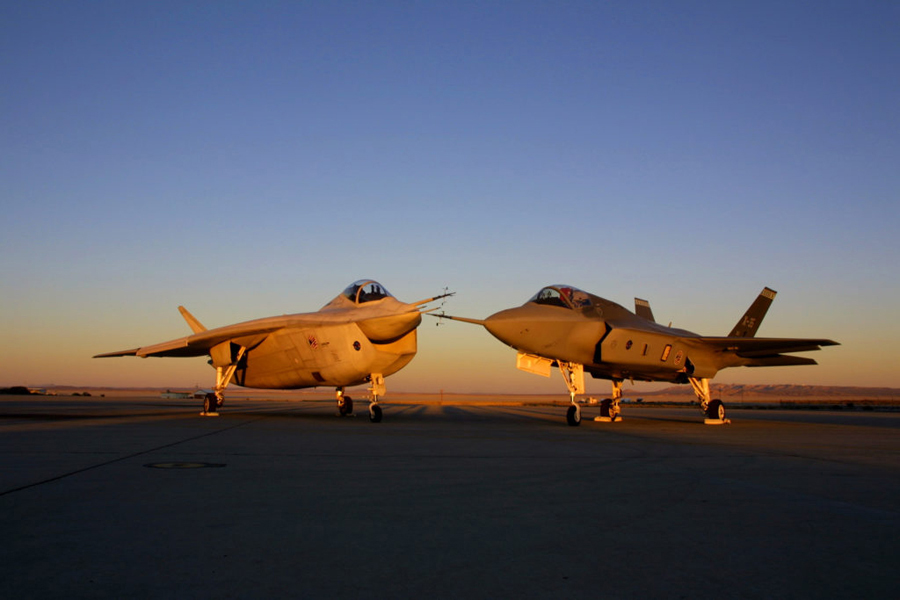 Friendly rivals re-fight historic 'Battle of the X-Planes' - Aerotech News
