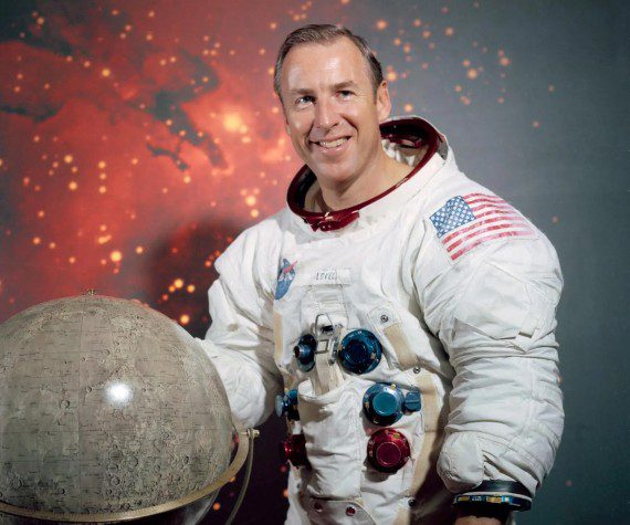 Portrait of NASA astronaut Jim Lovell
Credit: NASA